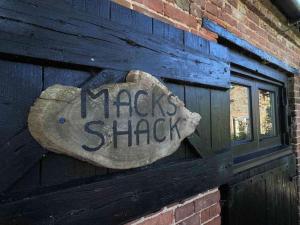 Macks Shack at Machrimore