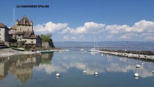 Opaline Yvoire Terrasse avec vue sur le Lac Léman