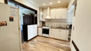 Casa Miriam - Casa En Miramar Para 4 PAX Con Cochera - Hola Sur