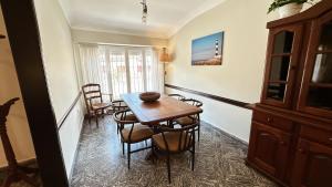 Casa Miriam - Casa En Miramar Para 4 PAX Con Cochera - Hola Sur