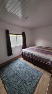 ótima casa com piscina,redes e perto do centro