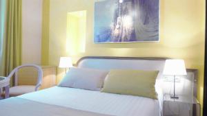 Hotels Hotel Cathedrale : photos des chambres