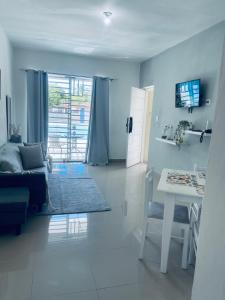 Caribbean style POOL walking distance free