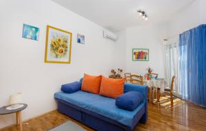 1 Bedroom Lovely Apartment In Jurandvor