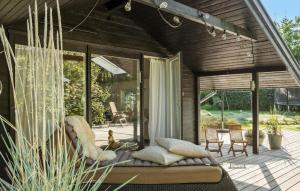 Awesome Home In Føllenslev With Wifi