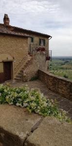 Deliziosa casetta con splendida vista sulle colline e il mare