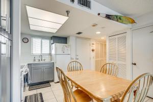 Balcony and Resort Amenities Gulf Coast Escape!