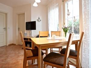 Anchorage South Modern retreat