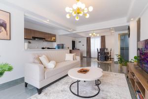 Airy Apartment with Gym, Stunning View in Westlands
