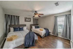 KING BED, Close To DTWN, 7th Street, & All Hospitals - Benbrook