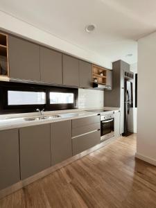 Depto Mili - Depto Zona Macrocentro Para 4 PAX Con Cochera - Hola Sur