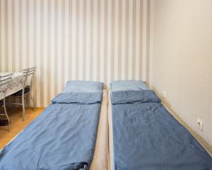 DOWNTOWN - BEST Price - Small Apartment