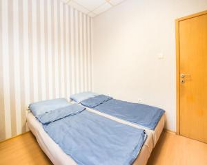 DOWNTOWN - BEST Price - Small Apartment