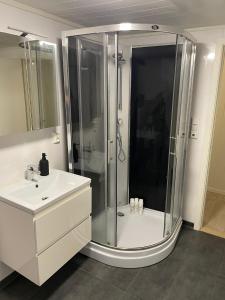 HB HolidayHomes - The Aurora Garden