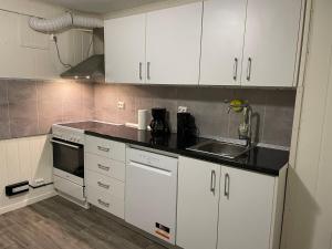 HB HolidayHomes - The Aurora Garden