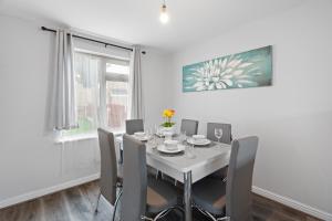 A Charming 3 Bed home next to NEC and Birmingham International Airport