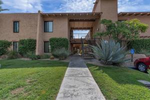 Palm Springs Unique Central Condo
