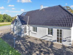 10 person holiday home in Fur-By Traum