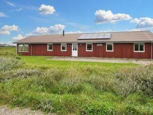10 person holiday home in Harboøre-By Traum