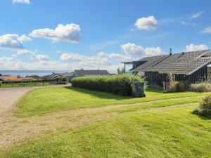 6 person holiday home in Sjølund-By Traum