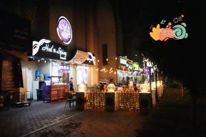 Wanderlust Partiton Room in Tecom Near Internet City Metro