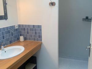 Maisons de vacances Gite de charme avec terrasse et activites familiales a Payre, pres de Fontenay-le-Comte - FR-1-426-170 : photos des chambres