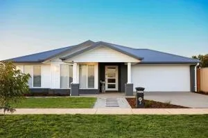 Luxury Lake Nagambie Retreat - Trawool