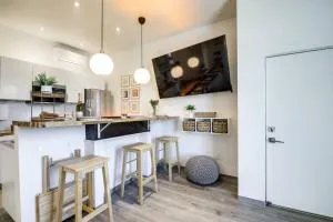 Luxury Barndo 2AN Europe Style Farm Stay Chickens - 丹德里奇