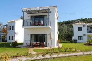 Kleopatra Villas - Seaside Suites Skiathos Greece