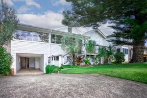 The Pines- Eco Beach House - Urunga