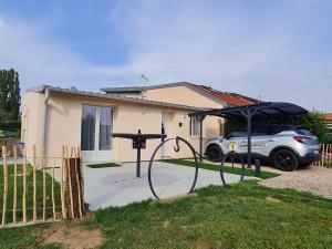 Maisons de vacances Gite plain pied a Champenoux avec parking privatif - FR-1-584-330 : photos des chambres