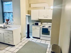 Historic Downtown 3bdr with Pool Table