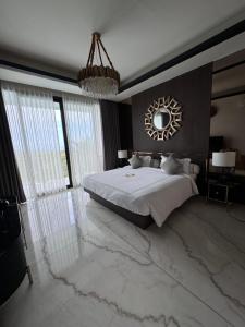 Luxury 6-Bedroom Villa in Uluwatu