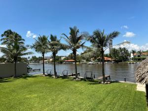 Departamento acogedor con vista al mar y alberca