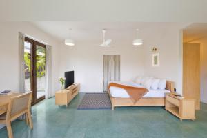 Melhor Stays Villa - L-M303 Luxury 3BHK villa with Private pool, Anjuna