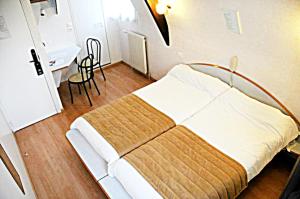 Hotels Hotel De Rosny : Chambre Lits Jumeaux