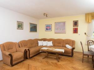 Apartment Eleonora - Three Bedroom Apartment with Terrace 