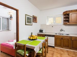 Apartment Eleonora - Three Bedroom Apartment with Terrace 
