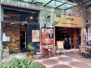 PJ Suites 5pax 1utama MRT FreeCarpark XiaomiTV