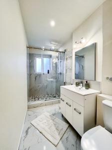 La Teatru - 2BD Apartment near Theatre and Old Town