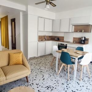 Le Perroquet Appart aux Sablettes plage parking