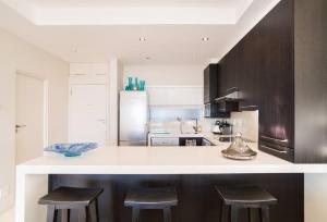 Modern Camps Bay Apartment