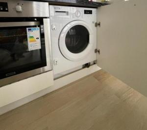 Lotus Studio RV21-102