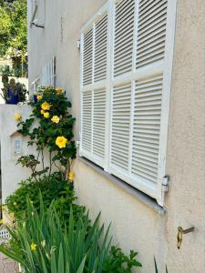 Appartements Maison bord de mer Eze : photos des chambres