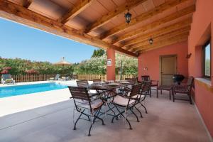 YourIsland Can Gosp-Torres