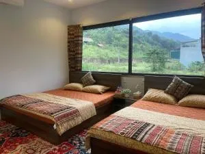 Mã Pì Lèng Homestay - Làng Me