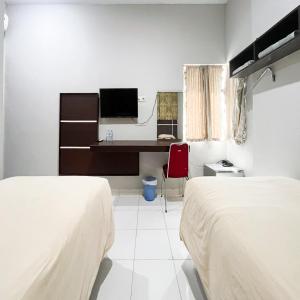 RedDoorz at Lucky Inn Panakukkang Makassar