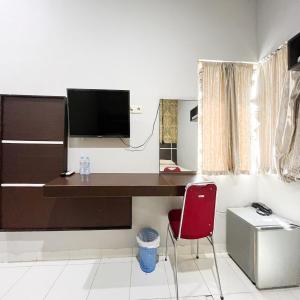 RedDoorz at Lucky Inn Panakukkang Makassar