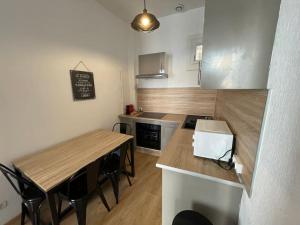 Appartements Bel appartement - Beziers - 4 pers - Balcon - Centre - IUT : photos des chambres