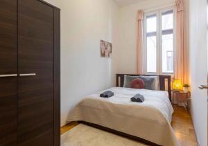 Central Gozsdu Apartment By Cavaland